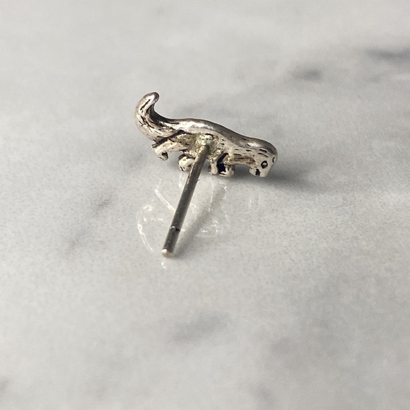 Dinosaur stud‎ earring - Picture 3 of 4